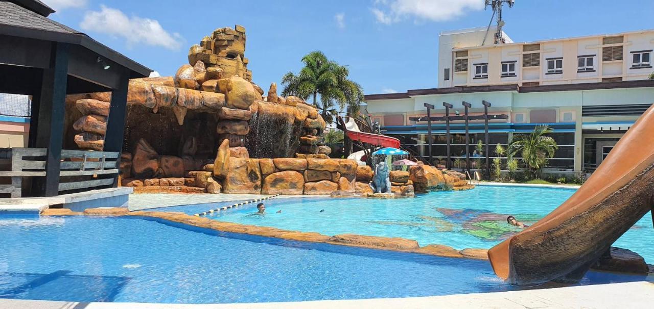 Mo2 Westown Hotel Iloilo Exteriér fotografie
