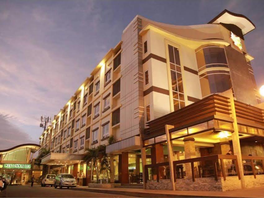 Mo2 Westown Hotel Iloilo Exteriér fotografie