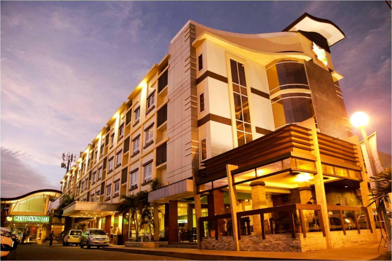 Mo2 Westown Hotel Iloilo Exteriér fotografie